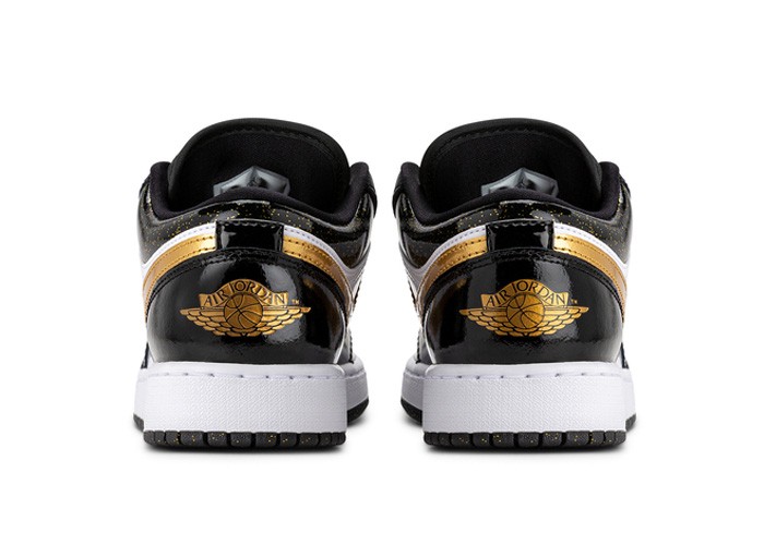 Air Jordan 1 Low SE GS “Gold Toe”